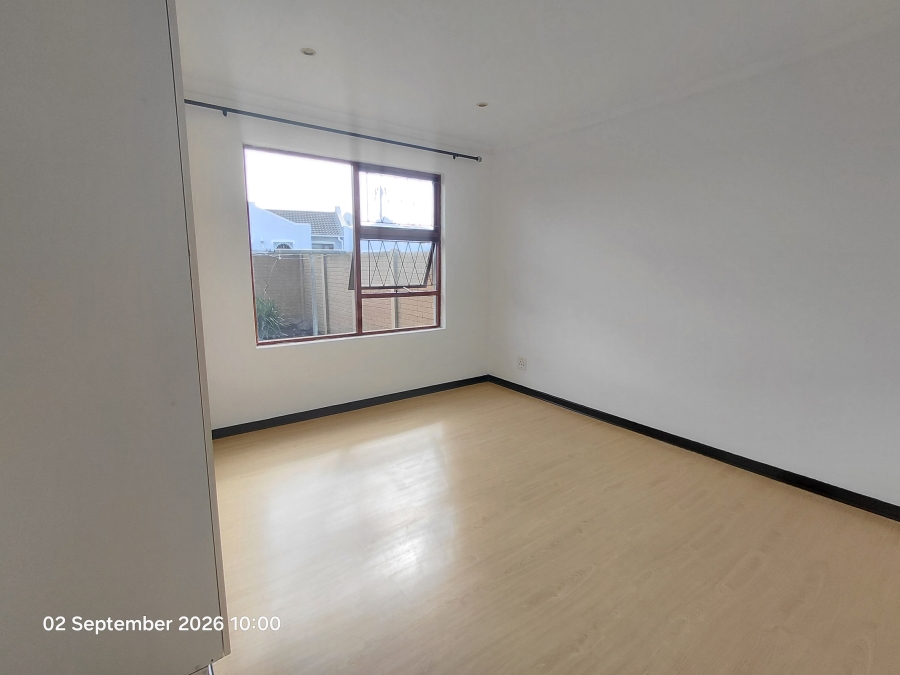 2 Bedroom Property for Sale in Kabega Park Eastern Cape